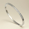 Eleganter silberner Edelstahl-Armreif mit quadratischen Kristallen und Scharnier - Sternenhimmel stahlfarbenes Armband (29-D-12)