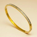 Eleganter vergoldeter H-förmiger Edelstahl-Armreif mit funkelnden Zirkonsteinen für Damen - Goldenes Sternenhimmel-Strass-Armband (29-D-10)