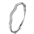 Dettaglio del bracciale rigido a onde in acciaio inossidabile con zirconi incastonati - Colore Acciaio (39乙-B-1)