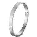 Primer plano de la pulsera de acero inoxidable plateado con acabado mate y estrellas - Color Acero