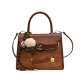 Borsa a tracolla marrone minimalista con ricamo e ciondolo di peluche a gelato - Marrone (Con Ciondolo a Forma di Gelato)