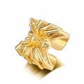 Gotischer goldener Spinnenring mit Vintage-Gravur auf weißem Hintergrund - Einstellbar Offen / Gold