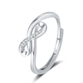 Silberner Infinity-Ring mit kleinen Steinen in verstellbarem, offenem Design - Einstellbar Offen / Weißgold