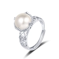 Elegante anello aperto in argento con intagli cavi e grande perla bianca tonda - Aperto Regolabile / Oro Bianco