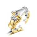 Anello abbraccio minimalista con zircone grande e finitura bicolore oro e argento - Stile Abbraccio (款式001)