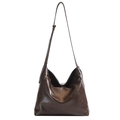Sac hobo marron en similicuir souple avec bandoulière réglable et texture plissée - Marron