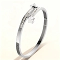 Bracelet étoile en acier inoxydable argenté avec double rangée de zircons brillants - Style Double Étoile à Cinq Branches Argentée (43-A-3)
