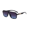 Gafas de sol cuadradas negras con lentes degradadas moradas y detalles dorados - Montura Negro Brillante Lentes Degradadas Gris Azul (C4)