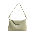 Sac baguette chic vert clair avec texture plissée verticale et fermoir magnétique - Vert