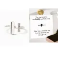 Anello aperto minimalista in argento con barre asimmetriche e pietre di zircone - Anello E Carta / Oro Bianco