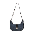 Borsa a spalla a mezzaluna in denim blu con finiture in pelle nera e dettagli argentati - Nero
