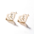 Orecchini a cuore e freccia in acciaio inossidabile dorato con un elegante design traforato - Cuore Freccia Cavo Classico / Oro