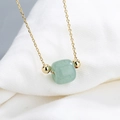 Collana con pendente in giada Hetian minimalista e dettagli dorati su maglia bianca - Stile a 1 Perlina (2-XL0002) / Oro