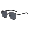 Square polarized sunglasses for men with gunmetal frame and grey lenses, model 57-17-148 - Gunmetal Grey
