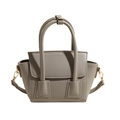 Sac à main élégant taupe avec détails dorés et bandoulière amovible pour femme - Gris