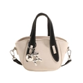Mini bolso beige con asas negras en contraste y colgante de perro globo plateado - Blanco Roto (Asa Negra)