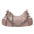 Borsa a mezzaluna rosa in pelle martellata con catena argento e tracolla larga - Rosa