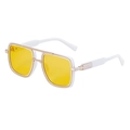Lunettes de soleil carrées avec monture en blanc, verres jaunes et détails dorés - C7 Blanc Or Vision Nocturne Jaune