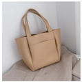 Borsa tote minimalista in morbida pelle color albicocca con tasca frontale per ufficio - Beige