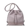 Borsa a secchiello malva con coulisse, catena metallica e design in pelle opaca - Viola