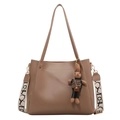 Grande borsa tote in pelle marrone con tracolla larga e ciondolo a forma di coniglio - Senza Pendente / Cachi