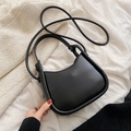 Borsa a tracolla in pelle PU nera a forma di U con profili spessi e doppie spalline - Nero