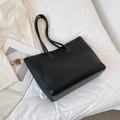 Borsa tote nera minimalista con trama a litchi e sottili tracolle da donna - Nero