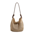 Hobo-Web-Schultertasche mit dunkelbraunen Lederriemen und Knotendetails - Braun