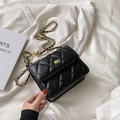 Borsa a tracolla trapuntata nera con chiusura a fiore dorata per donna - Nero Grande