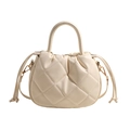 Borsa a secchiello trapuntata crema con coulisse e doppi manici superiori - Bianco