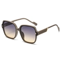 Women's chic khaki square sunglasses with gradient lenses and textured temples - C3 Tea Frame Gradient Purple-Yellow