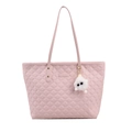Borsa tote trapuntata rosa con logo in metallo e ciondolo a mostro di peluche - Con Ciondolo / Rosa
