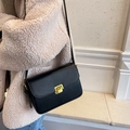 Klassieke zwarte lederen crossbody tas met een gouden gesp voor dames mode stijlen - Zwart