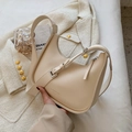 Elegante bolso de media luna color crema con correa ajustable y diseño de cuero minimalista - Blanco Roto