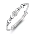 Bracelet jonc perlé en argent avec breloque cœur ajouré et fermeture ajustable - Style Push-Pull Réglable (KL24)