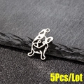 Macro di 5 ciondoli a forma di cane traforato argento con cappelli di Natale su pietra - Stile Bulldog Disegno al Tratto (559) / 5 Pezzi / Color Acciaio