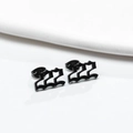 Boucles d'oreilles clous en acier inoxydable noir mat avec le numéro d'ange 222 design - Style 222 / Noir