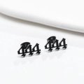 Boucles d'oreilles clous en acier inoxydable noir mat avec design chiffre ange 444 - Style 444 / Noir