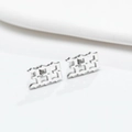 Boucles d'oreilles en acier inoxydable avec numéro gothique 33 en finition argent - Style 333 / Argent