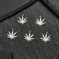 Five-piece silver cannabis leaf charms on black rock background for DIY jewelry - Maple/Cannabis Leaf Style (631) / 5 Pieces / Steel