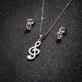 Conjunto de joyas de acero inoxidable con collar y pendientes de nota musical clave de sol - Color Acero