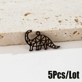 Detalle macro de 5 piezas de dijes de dinosaurio negro mate para accesorios de joyería DIY - Paquete de 5 piezas / Negro