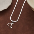 Collier à maille serpent plate avec pendentif lettre T en écriture cursive artistique argent - Lettre I