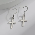 Pendientes de cruz en acero inoxidable plateado pulido con diseño minimalista - Color Acero