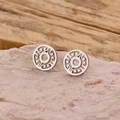 Pendientes de botón minimalistas redondos de acero inoxidable en piedra rosa - Color Acero