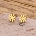 Minimalistische 7mm Gold-Edelstahl-Gänseblümchen-Ohrstecker auf rosa Steinbasis - 814 Gold (Gänseblümchen)