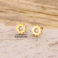 Mini vintage gold gear stud earrings in stainless steel with 0.6cm diameter size - Gold