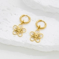 Pendientes de aro bohemios en acero inoxidable dorado con colgante de flor hueca - Dorado