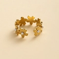 Minimalistischer vergoldeter Edelstahlring mit Hohlblumenmustern und Perlenakzenten - Einstellbar Offen / Gold Perlenblume