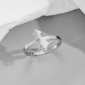 Verstelbare zilveren puppyring met hartdetail in een gepolijste minimalistische stijl - Puppy met Hartholte (Stalen Hond 2) / Stalen Hond met Hart